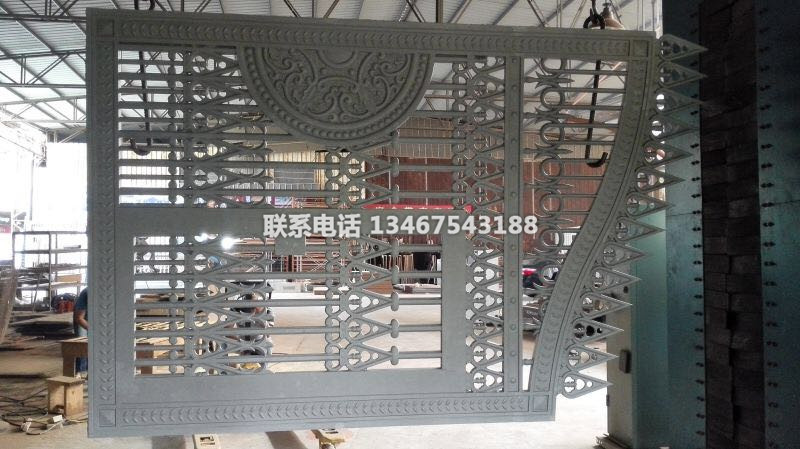 一次性浇铸大门及围栏
