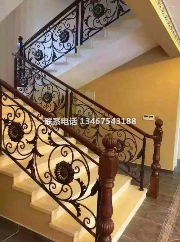 铁艺楼梯